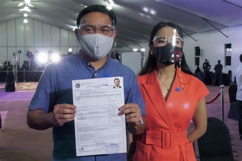 Mark Villar officially joins Senate race .